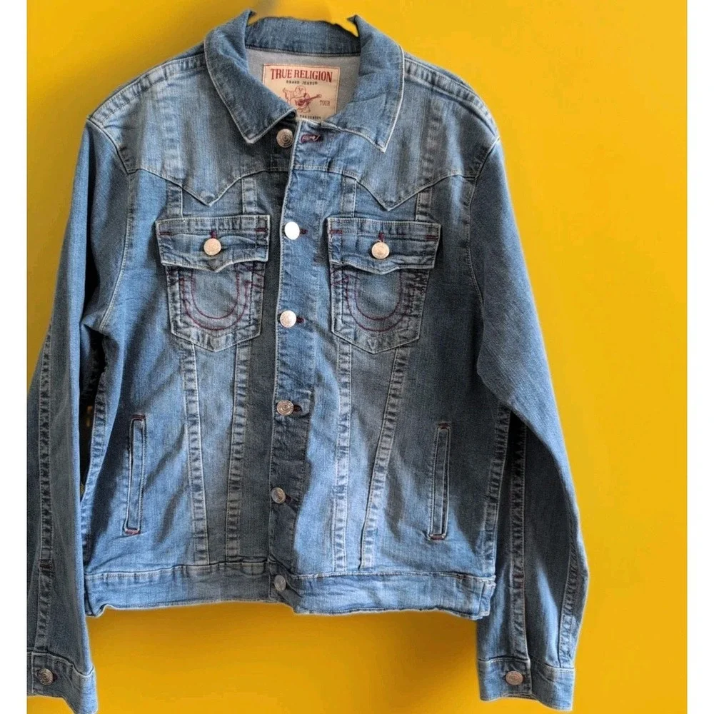 True Religion Men's Blue Denim Trucker Jacket Logo Back Pockets Sz Lrg NWT